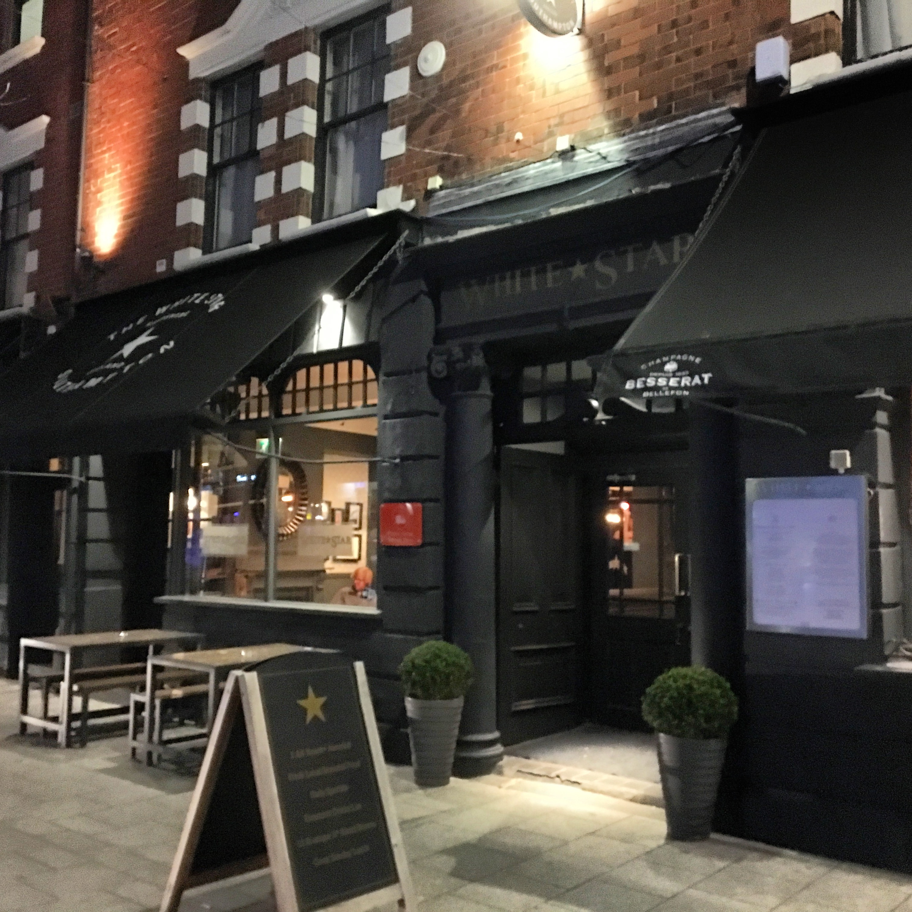 White Star Tavern Southampton Restaurant Review Food Fash Fit exterior